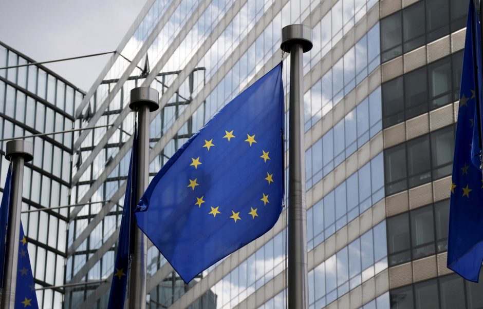 ES deda pastangas, kad būtų sudarytas mokesčių rojų „juodasis sąrašas“