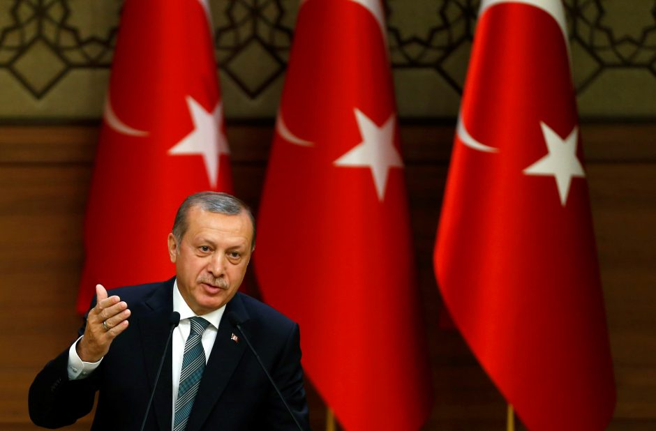 Migrantų krizės spaudžiama Europa atlapoja duris Turkijai