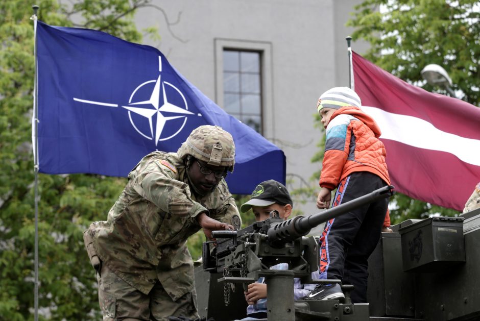 Latvijos ministras: be NATO Latvija būtų Ukrainos vietoje