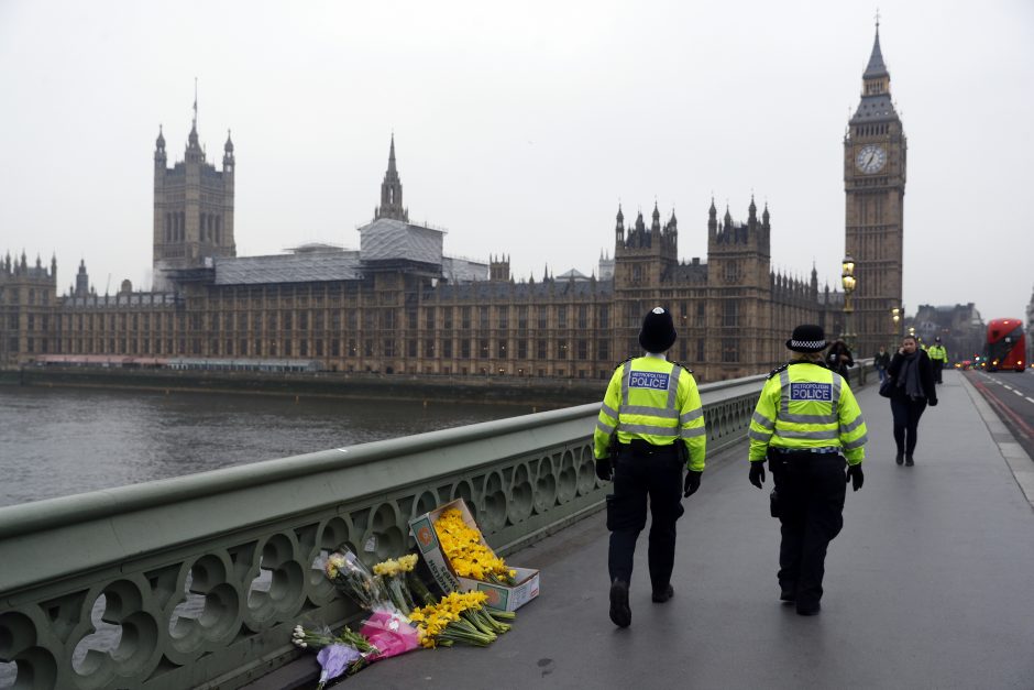 Britų policija paskelbė daugiau detalių apie parlamento užpuoliką