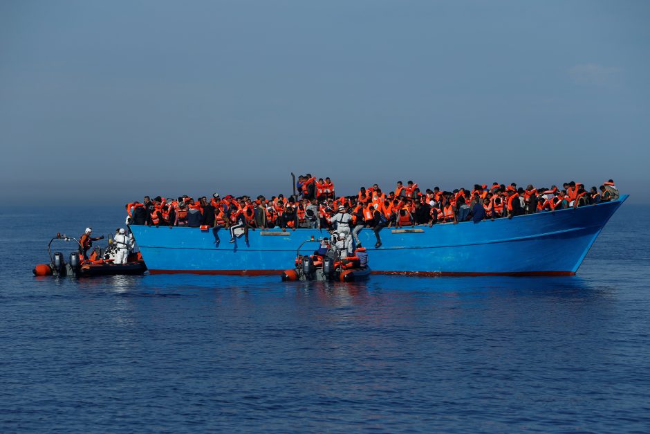Ispanai išgelbėjo 125 naktį per jūrą bandžiusius persikelti migrantus