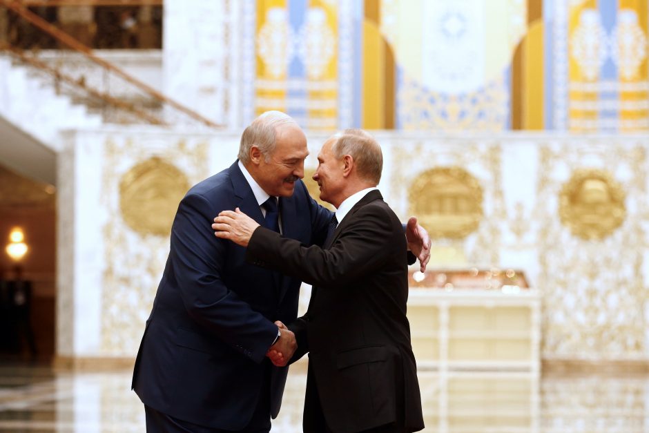 A. Lukašenka: Rusija padeda Baltarusijai, nes baiminasi ją prarasti