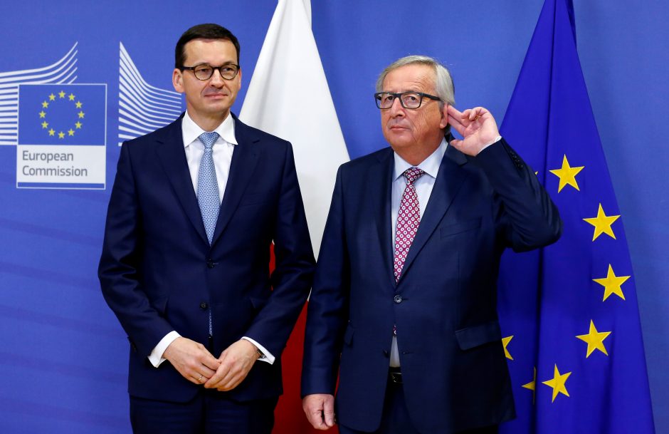 Lenkijos vyriausybę pertvarkęs premjeras gerina santykius su ES