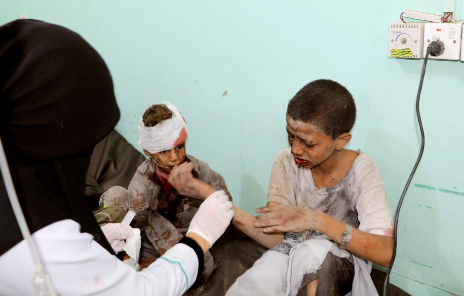 Mirtina ataka Jemene: žuvo mažiausiai 43 žmonės
