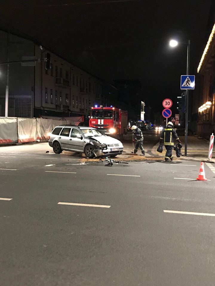 Avarija Kauno centre: moteriai prireikė medikų pagalbos