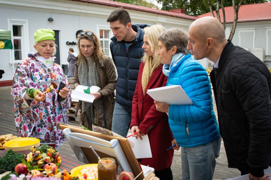 Sveiko maisto šventė: iškyla neapsiriboja tik šašlykais ir traškučiais