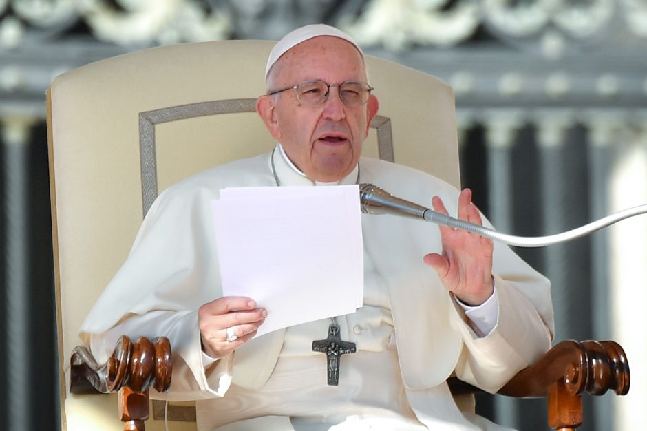 Popiežius: abortas yra samdomo žudiko užsakymas