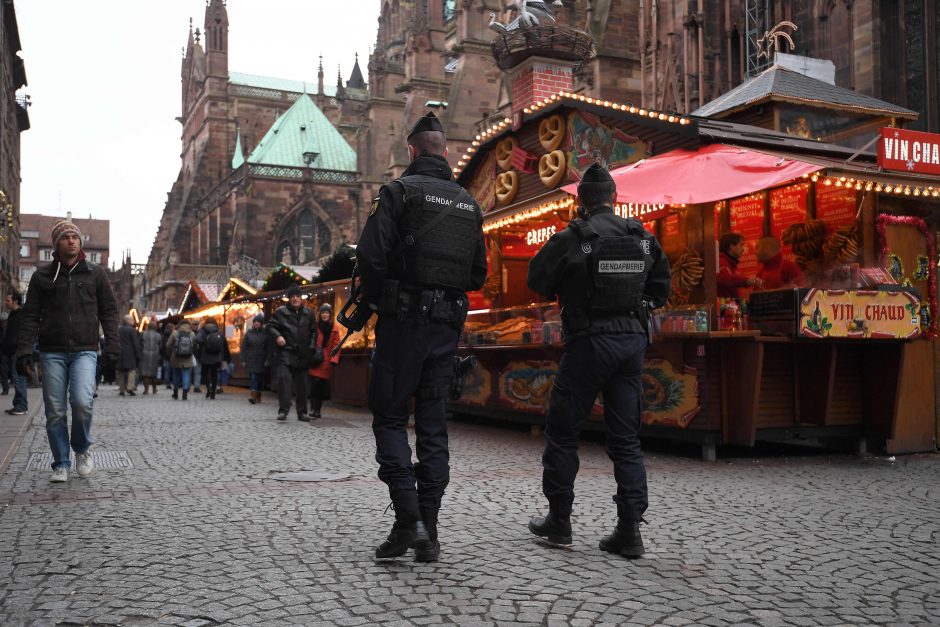 Dėl atakos Strasbūro kalėdinėje mugėje pateikti kaltinimai terorizmu