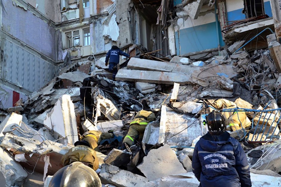 Rusijoje daugiabutyje sprogus dujoms žuvo mažiausiai keturi žmonės