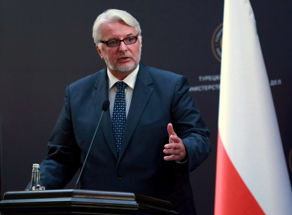 Lenkijos ministras tapo pašaipų objektu: įvardijo neegzistuojančią valstybę