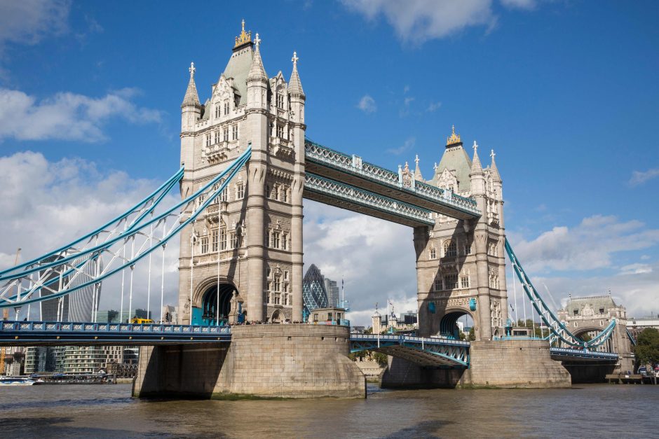 Londone iki Naujųjų metų uždaromas Tauerio tiltas