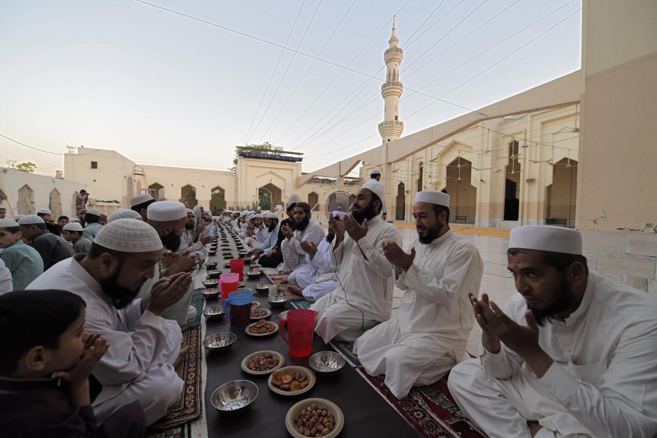 Prasidėjo musulmonų šventasis mėnuo – Ramadanas