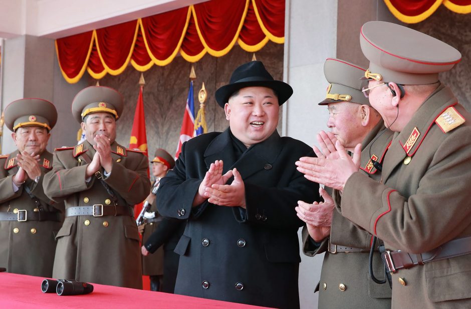 Šiaurės Korėja neigia, kad santykių atšilimą paskatino sankcijos