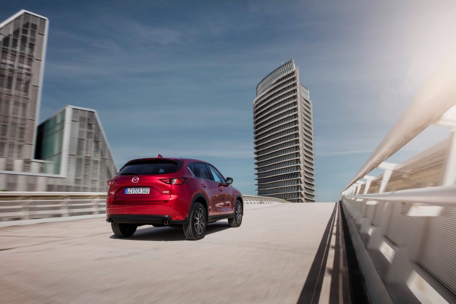 „Mazda“ pristato naują strategiją ir ateities variklį