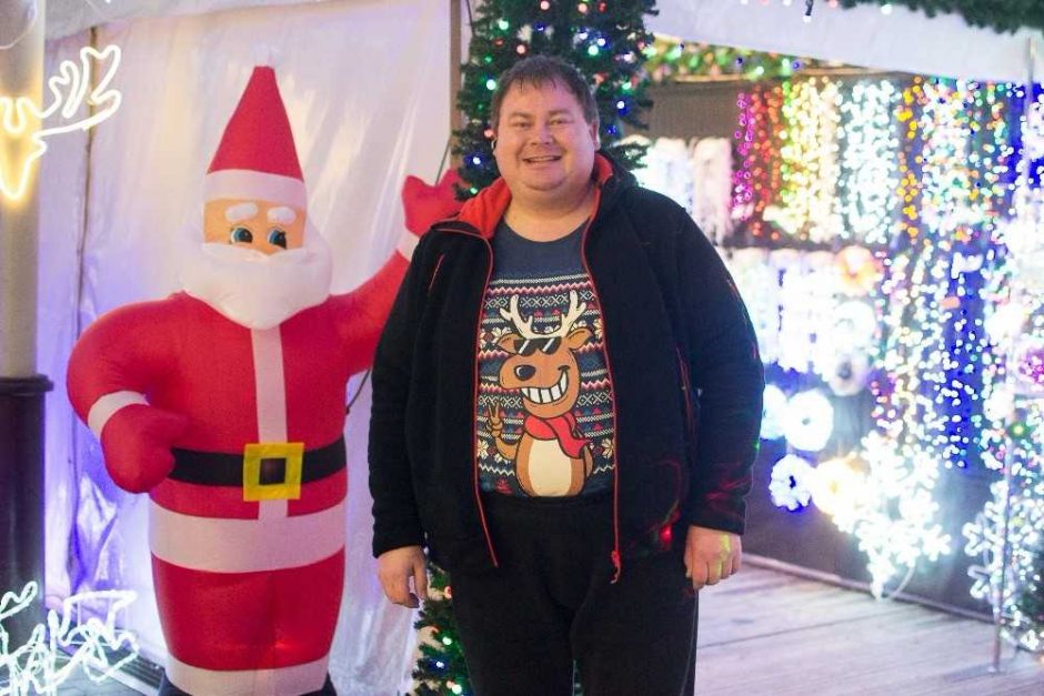 Kalėdinės nuotaikos pardavėjas į Lietuvą kasmet atvyksta iš Anglijos