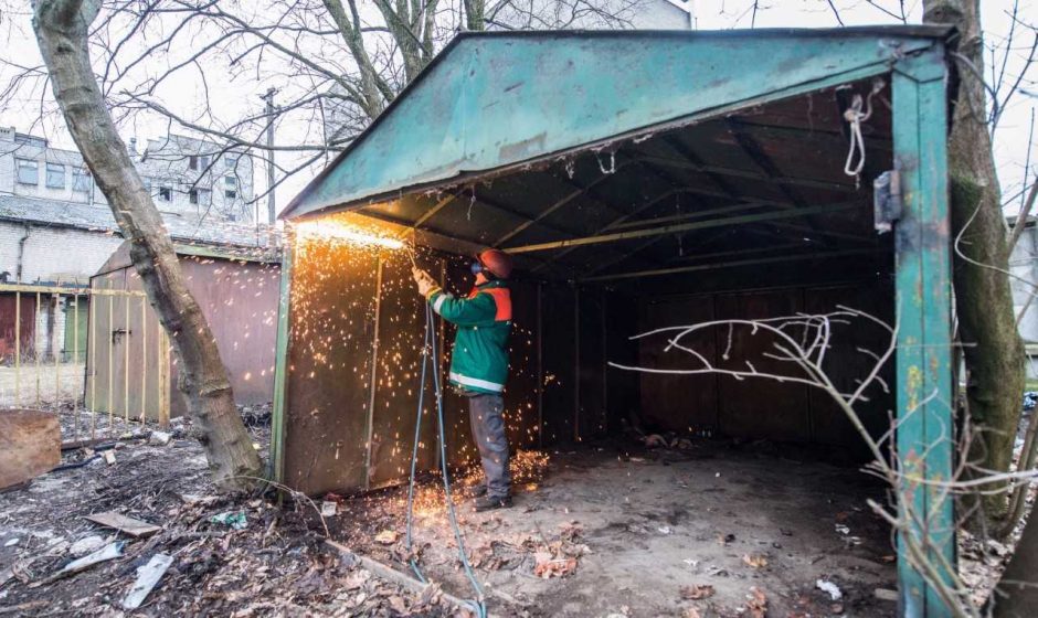 Mūšis dėl švaresnio Kauno: liko mažiau nei 400 metalinių garažų