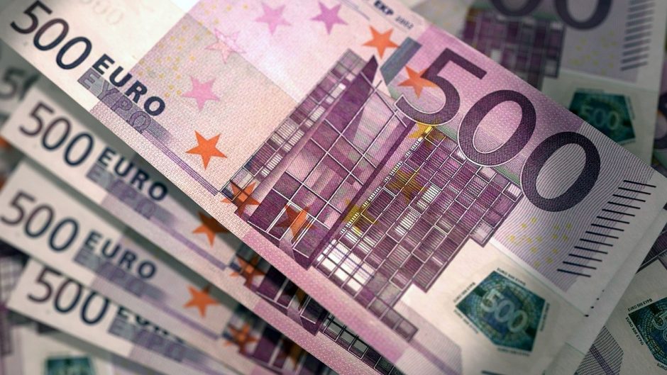 Neblaivus vairuotojas policininkus bandė papirkti 500 eurų kyšiu