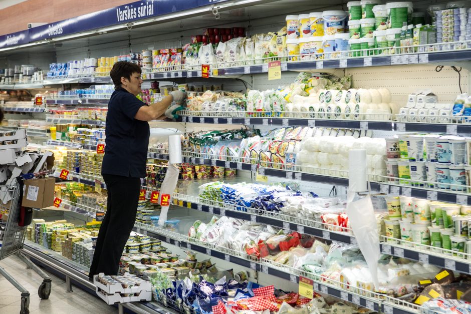 Kylančios pieno produktų kainos pridengiamos mažesnėmis nuolaidomis