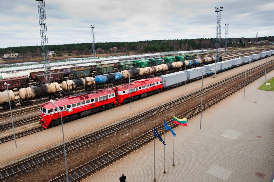 Tapti traukinių iš Kinijos tranzito šalimi Lietuvai sekasi sunkiai