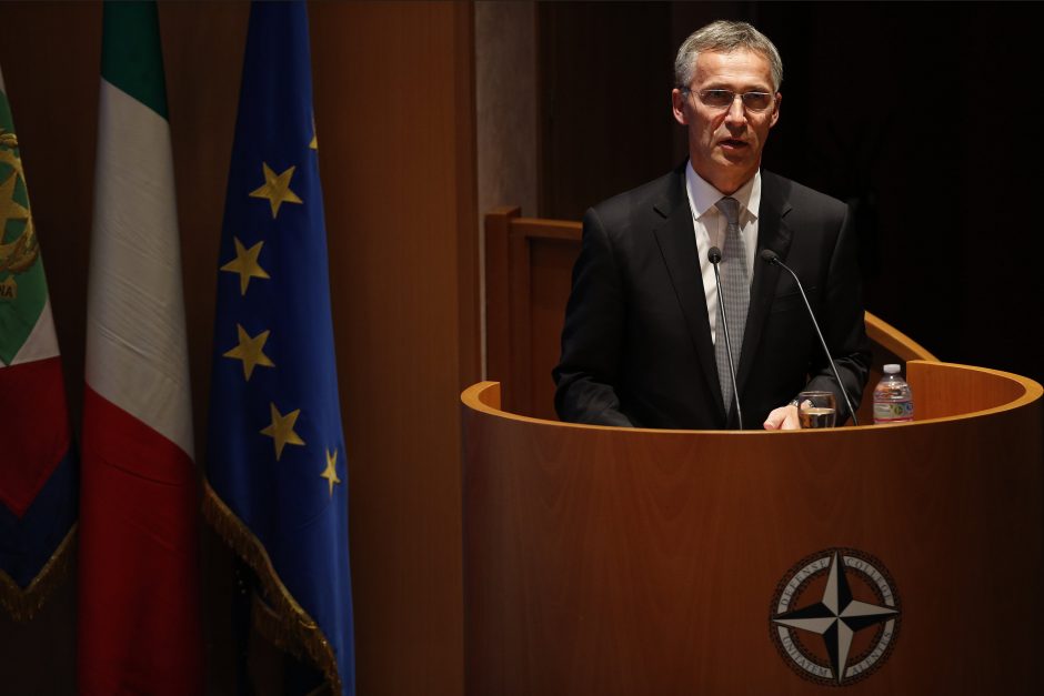 NATO vadovas palaiko Europos gynybos stiprinimą