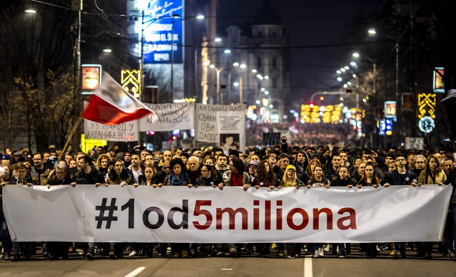 Protestai prieš Serbijos prezidentą išplito po visą šalį