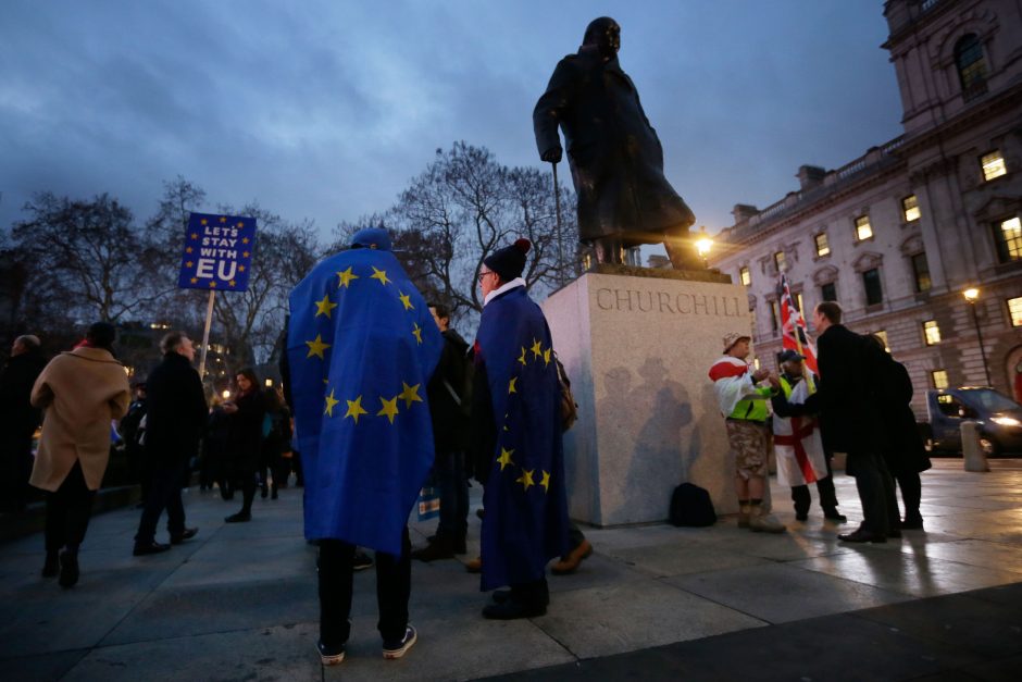 Europos Sąjunga ragina D. Britaniją apsispręsti dėl „Brexit“