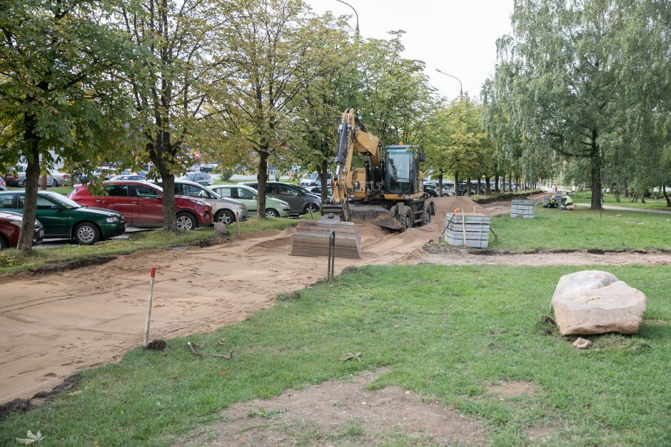 Karoliniškėse tiesiamas naujas dviračių ir pėsčiųjų takas