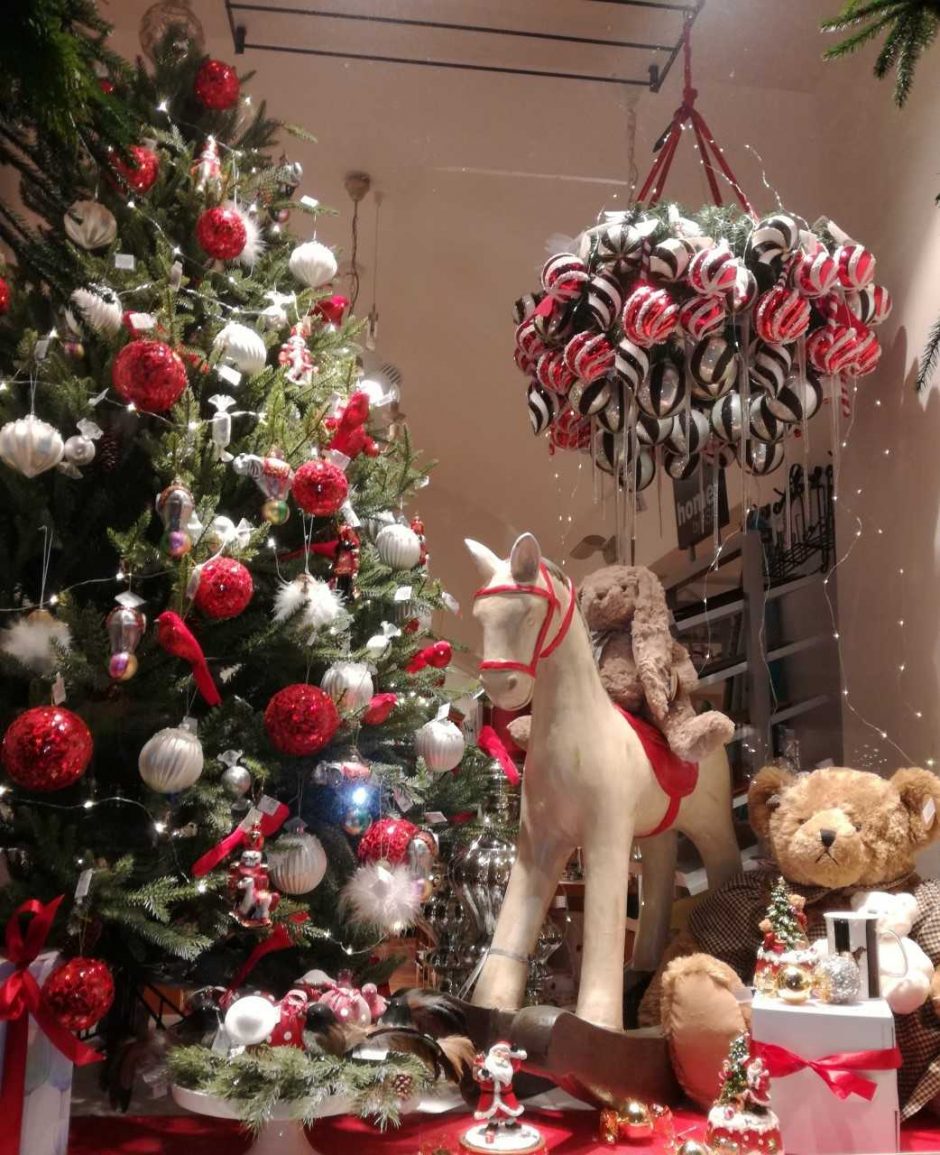 Vilnius renka gražiausią kalėdinę vitriną – kviečiame balsuoti