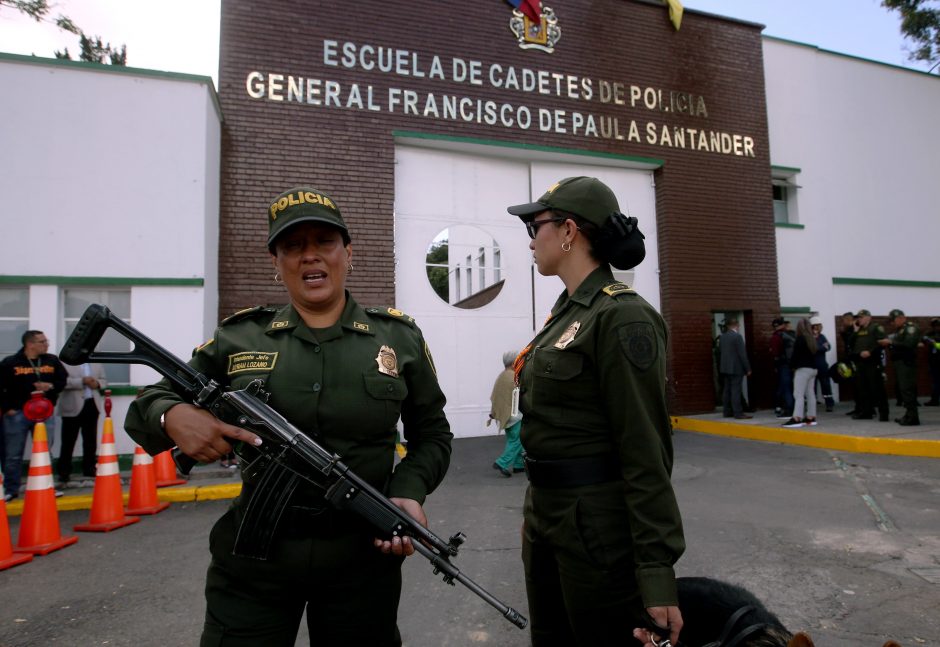 Per sprogdinimą Bogotos policijos akademijoje žuvo aštuoni žmonės 