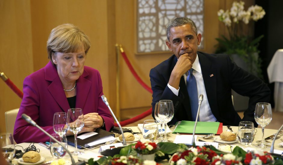 Vokietijos ir JAV lyderiai perspėja dėl „pavojingo eskalavimo“ Ukrainoje