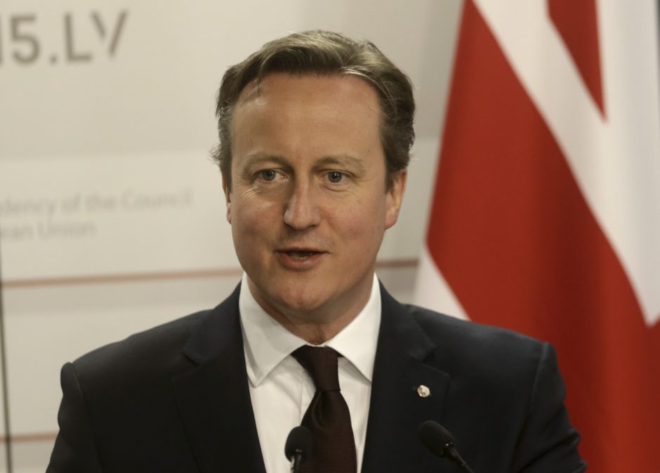 D. Cameronas: Britanija įvykdys savo „moralinius įsipareigojimus“ migrantams