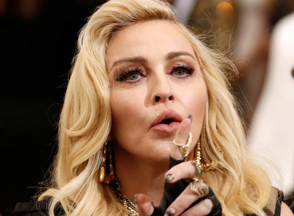 JAV teismas blokavo dainininkės Madonnos asmeninių daiktų aukcioną