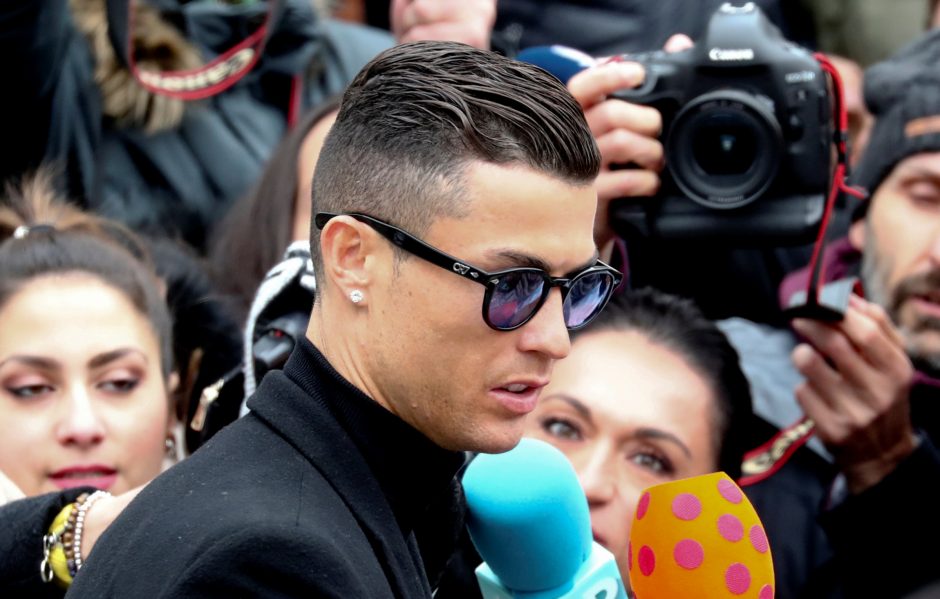 C. Ronaldo išvengė įkalinimo, bet turės sumokėti milžinišką baudą