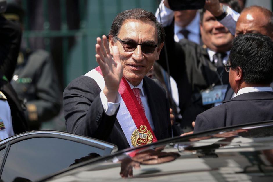 Kas laukia po Peru prezidento pasitraukimo?