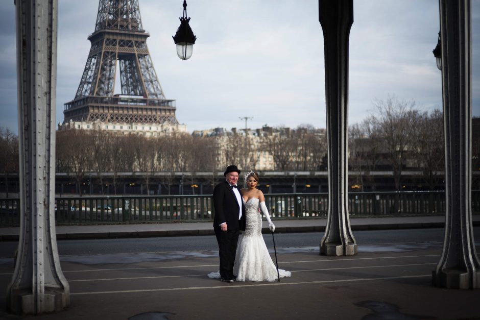 Apniukęs Paryžiaus dangus nesugadino įsimylėjėliams šventės