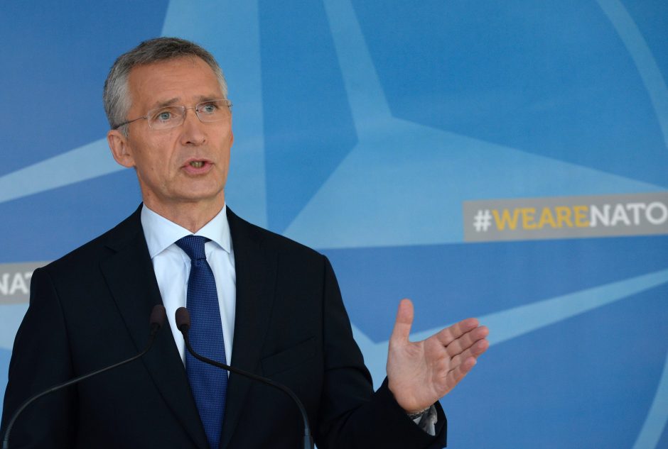 NATO perspėja Rusiją laikytis savo pratybų pažadų