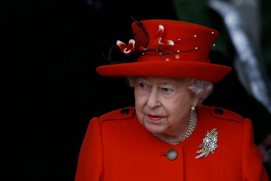 Karalienei Elizabeth II sueina 93-eji