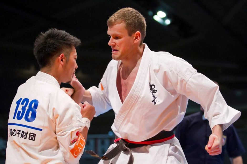 Lietuviai sėkmingai kovėsi įspūdingame pilno kontakto karatė čempionate Japonijoje
