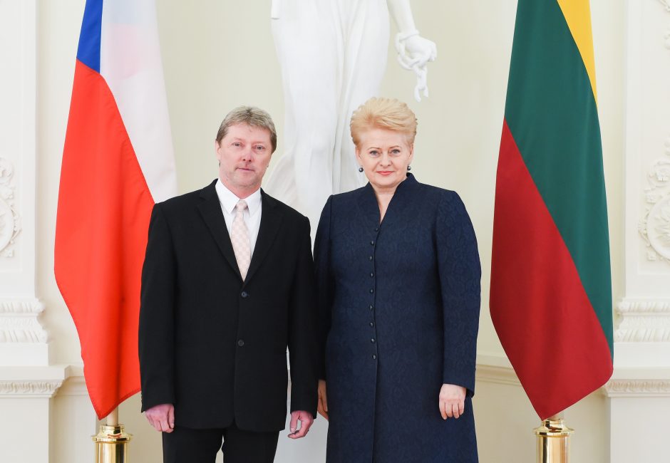 Prezidentė priėmė Čekijos ir Kroatijos ambasadorių skiriamuosius raštus