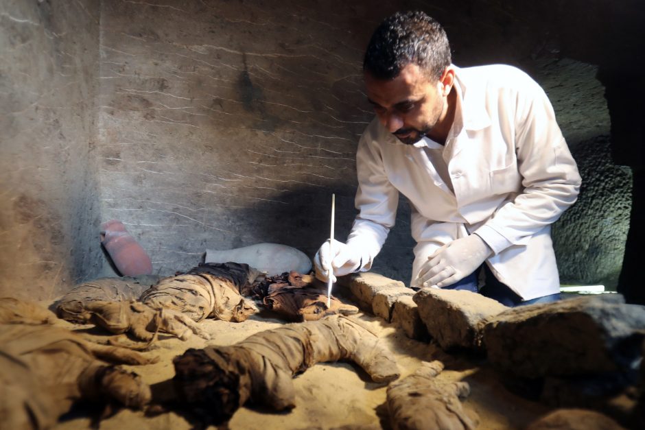 Archeologai Egipte rado dešimtis kačių mumijų