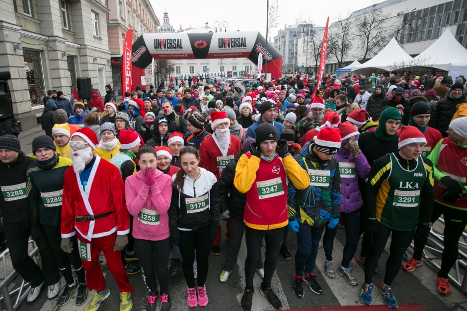 Kalėdiniame bėgime sostinėje dalyvavo apie 2000 entuziastų