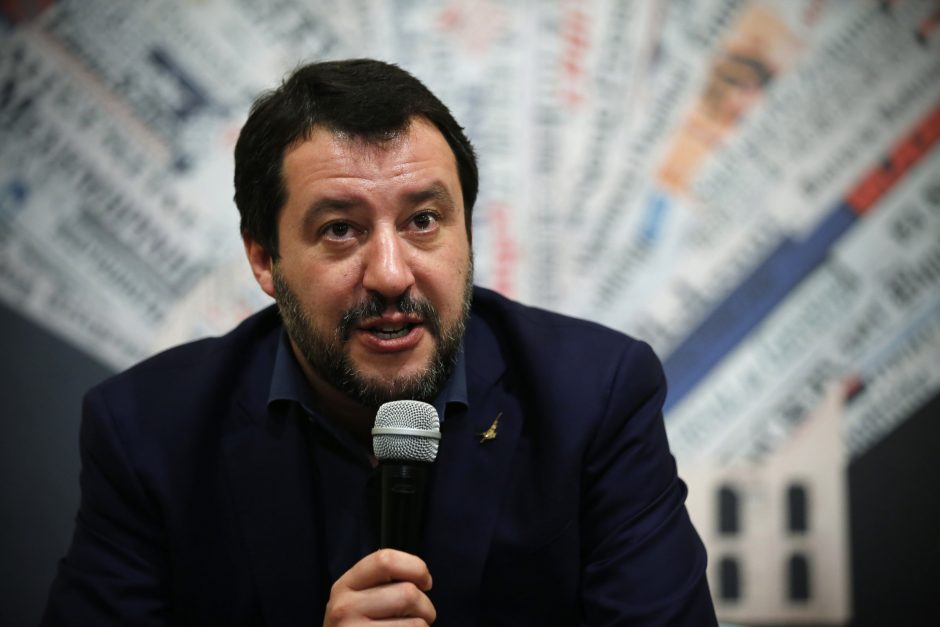 Su E. Macronu susiginčijęs M. Salvini skelbia apie didėjančią paramą Europoje