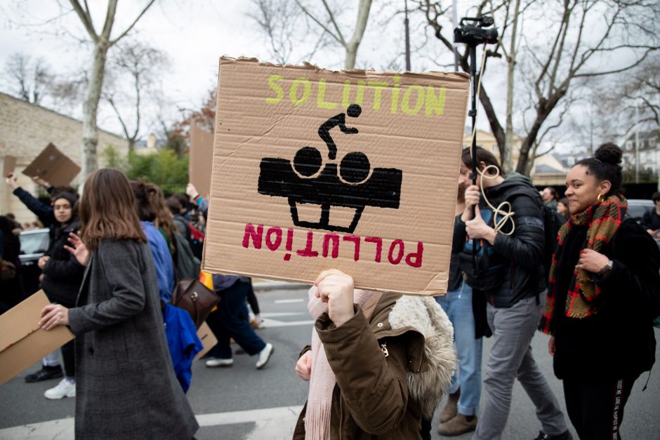 Paryžiuje  40 tūkst. žmonių dalyvavo manifestacijoje kovai su klimato kitimu remti