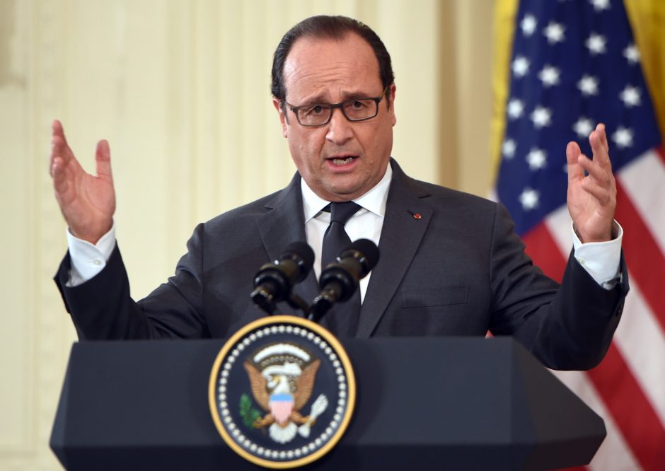 F. Hollande'as: Prancūzija ir JAV intensyviau smūgiuos džihadistams Sirijoje ir Irake