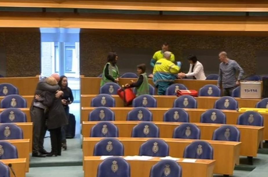 Nyderlandų parlamente iš balkono iššoko vyras