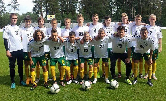 Lietuvos 16–mečių futbolo rinktinė pralaimėjimu pradėjo turnyrą Maskvoje