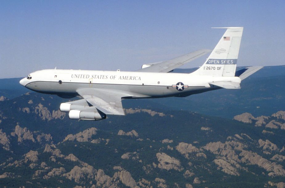 Pentagonas: virš Ukrainos praskrido JAV lėktuvas su stebėtojais