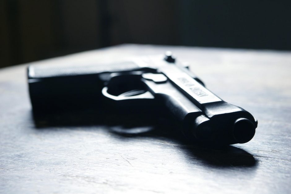 Vilniaus centre sulaikytas vyras su šratiniu revolveriu