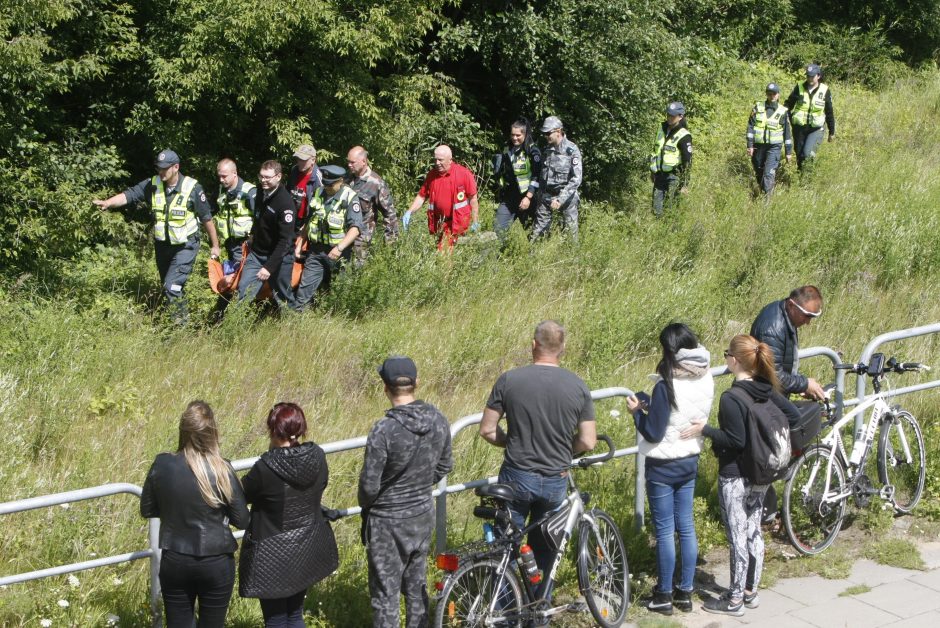 Prie upės aptiktas jaunas vyras neišgyveno 