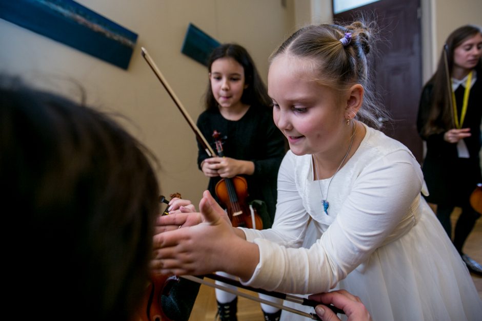 Vaikams filharmonijoje atsivėrė instrumentų pasaulis